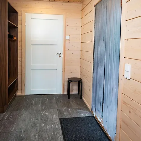 Premium Arctic River Villa *