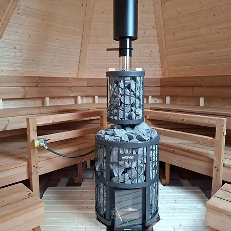 Premium Arctic River Villa Rovaniemi