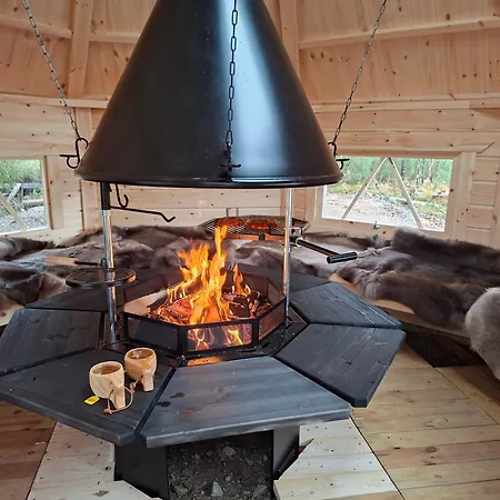 Premium Arctic River Villa *
